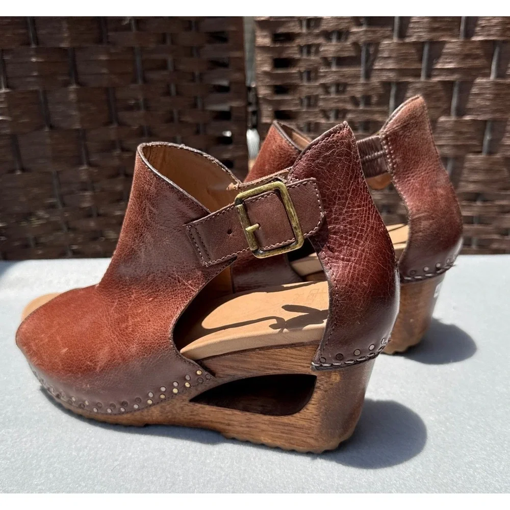 Dansko Limited Edition Sable Leather Wedge Peep-toe Sandal Brown Size 40/9 Chic